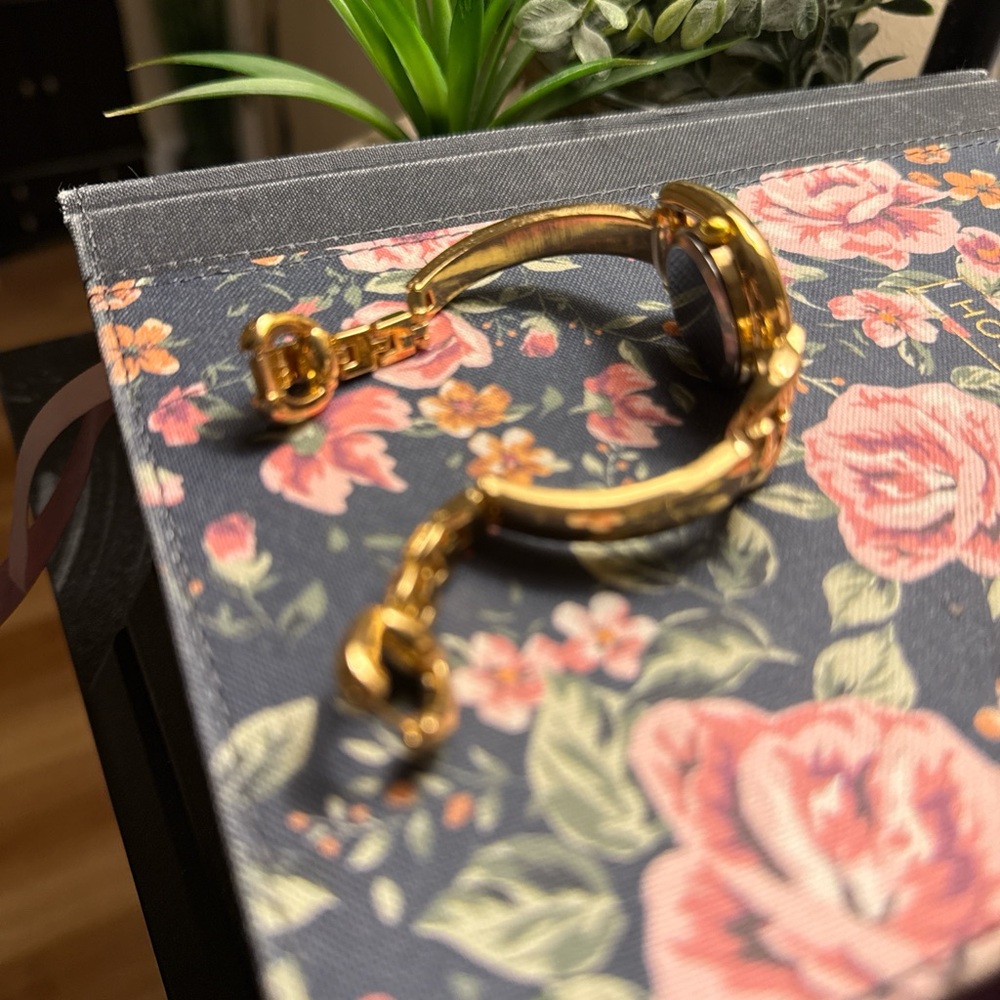 Gold-Tone Women's Bracelet Watch - Unbranded